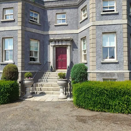 Шале Charlesfort House Ferns