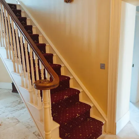 Charlesfort House Шале *