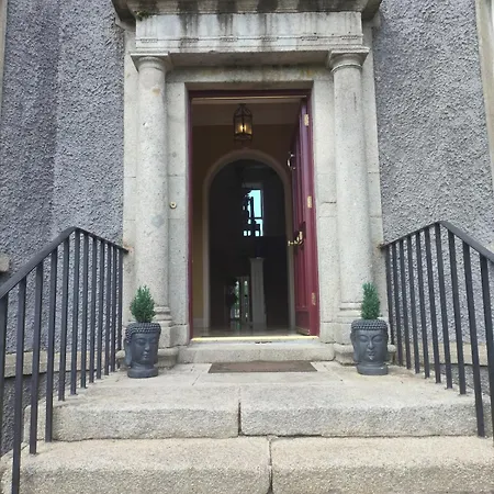 Шале Charlesfort House